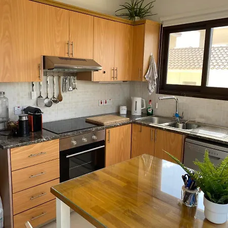 Oasis - Stunning 2 Bedroom * Τερσεφάνου